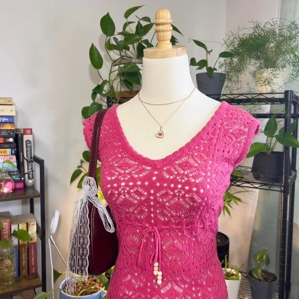 Y2K Pink Crochet Babydoll Top Blouse Size Medium Preppy Boho Fairy w/ Beads - Picture 2 of 8
